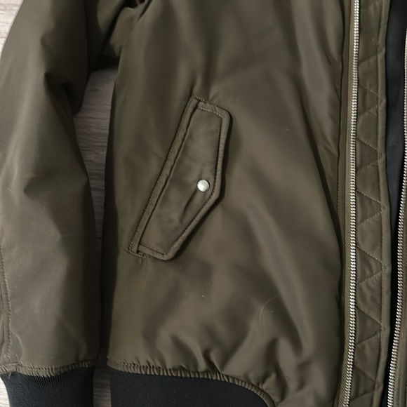 Zara bomber jacket - Picture 2 of 6